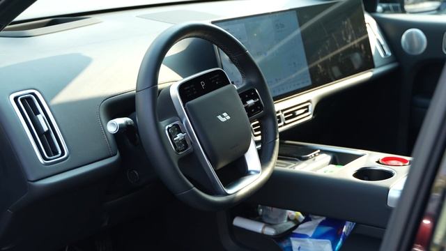 Какой гибрид лучше Lixiang L6 или AVATR 07