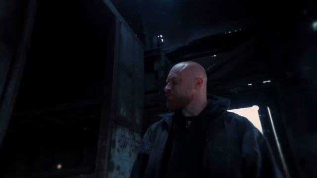 Олег Майами, Леша Свик — Губы (Official Music Video) смотреть онлайн