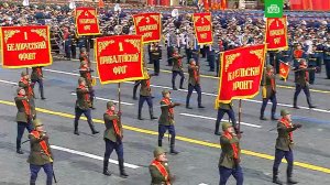 Проход парадных расчетов на параде Победы в Москве  — 9 мая 2025 года