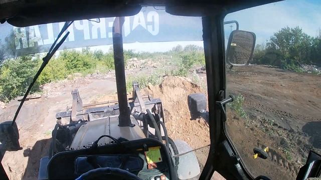 Погрузка грунта в самосвалы