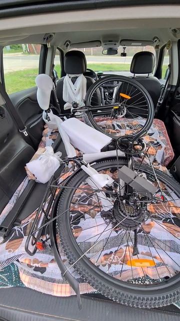 Багажный отсек Zafira Tourer при сложенных 2-ом и 3-ем ряде си? смотреть онлайн