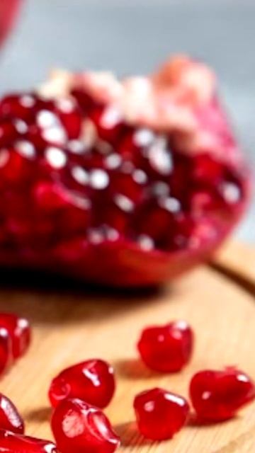 Можно ли кушать гранат с косточками? смотреть онлайн