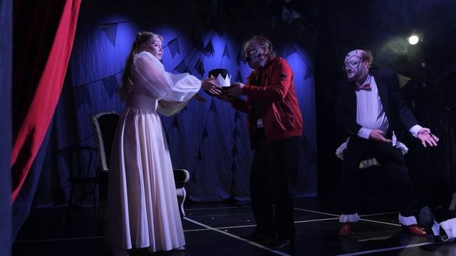 Студенты СФУ посетили иммерсивный спектакль «Тень» смотреть онлайн