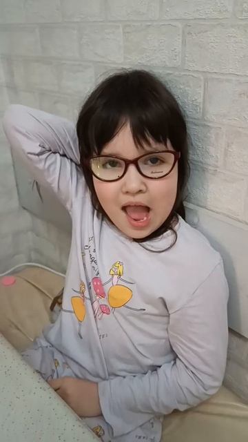 Ну-ка ешь, кому говорю😅😅#влог #дети #юмор #shorts смотреть онлайн