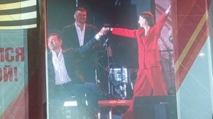 Корреспондент МТВ пустилась в пляс с артистами «Хора Турецкого» в центре Волгограда