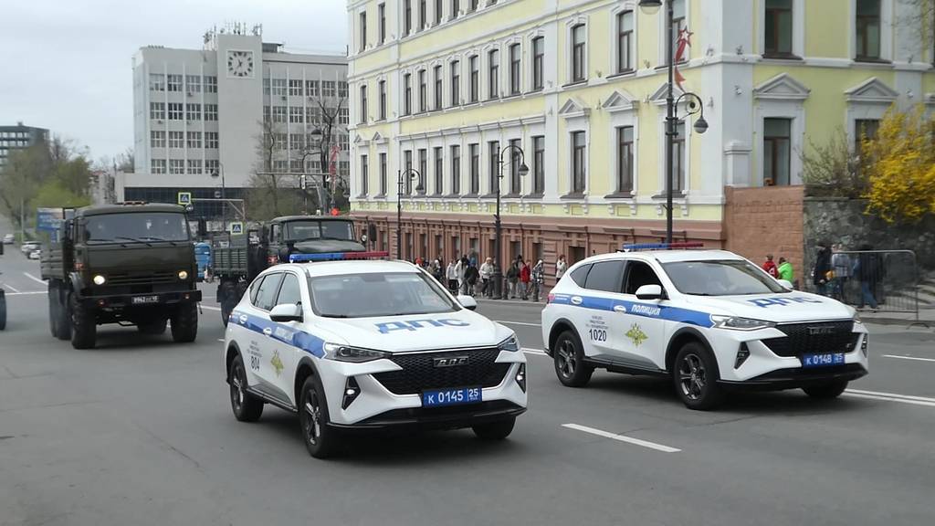 "Haval F7", КамАЗ-5350 и "Урал-4320" смотреть онлайн