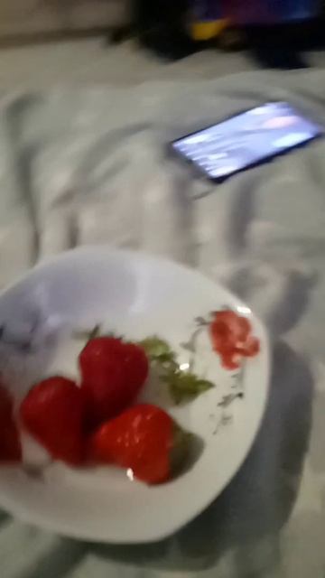 У кого есть клубник смотреть онлайн