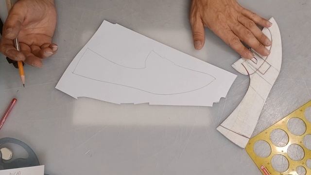Туфли с резинкой на подъёме и овальной вставкой, часть 1 смотреть онлайн