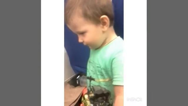 Смешное видео мальчика в поезде, смотреть со звуком! смотреть онлайн