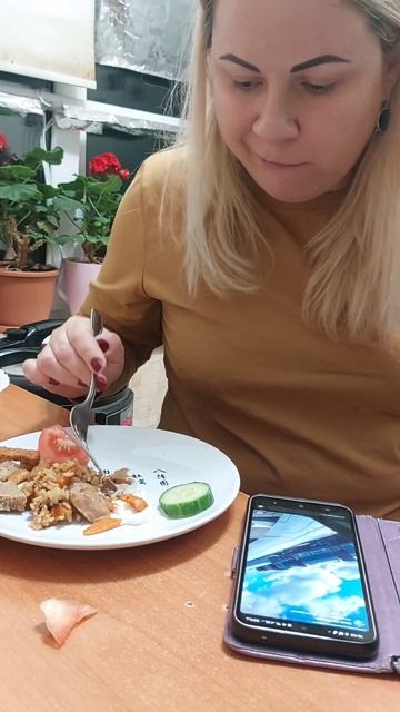 Тайный мукбанг, жена ест плов)) #мукбанг #тайныймукбанг смотреть онлайн