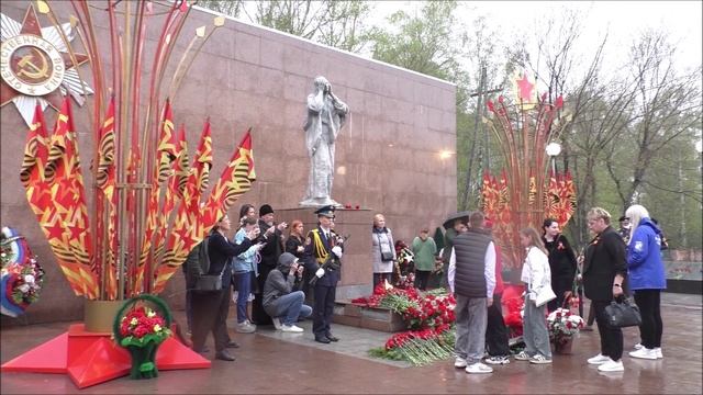 Митинг, возложение цветов,посвященное 80-лет Победы у монумента Скорбящей Матери. г.Ачинск. 09.05.25 смотреть онлайн