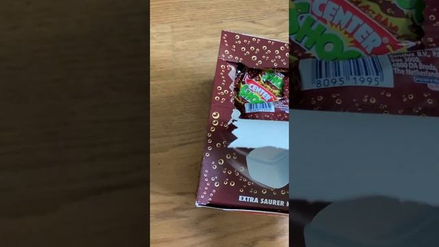 ставь лайк если хочешь такую коробку жвачки смотреть онлайн