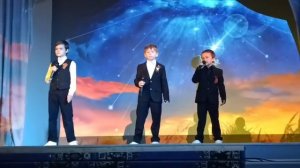 Прекрасное далеко. Поют Братья Щербединские. Голос дети 2025