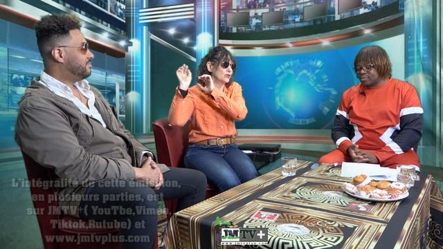 MADEMOISELLE MAYA VOUS INVITE ...