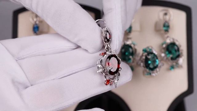 Серьги Синее море из серебра с гранатом синтетическим