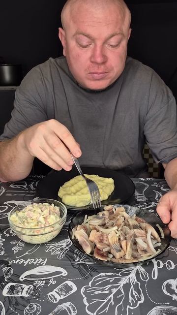 Вот так нужно есть селёдку без костей смотреть онлайн