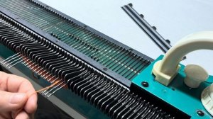 Как вывязать пятку или мысок для носков на вязальной машине Северянка