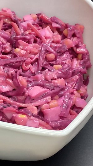 Салат со свеклой, корейской морковью