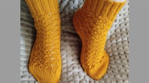 Узор «Геометрический калейдоскоп» по кругу | Ажурные носки 36–37 размер