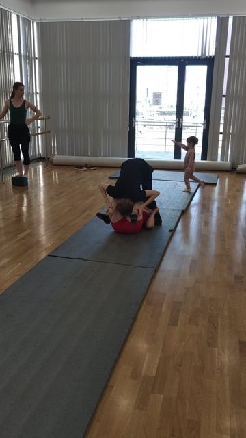 Парный кувырок. Проба первый раз