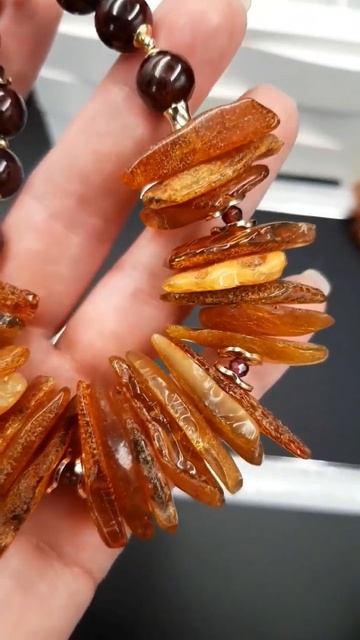 мандариновые дольки натуральный янтарь+гранат #украш?