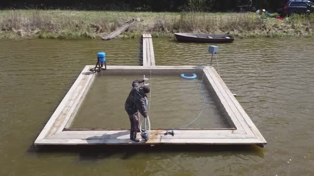 Универсальный аэратор для водоема „три с одном“ российского производства. Марка Komandor смотреть онлайн