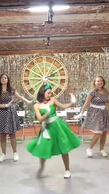 #dance #танцы #танцуй #dancefitness #советскаяпесня #советскиеф? смотреть онлайн