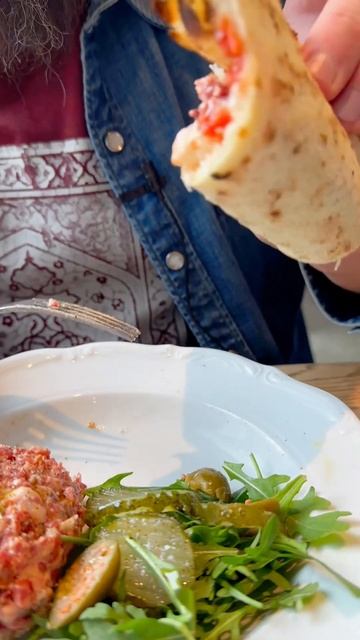 Как вкусно — есть тартар😱 смотреть онлайн