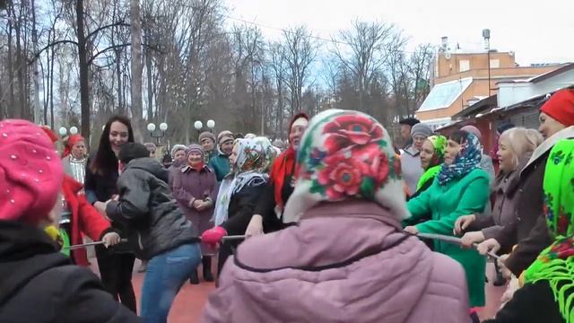 МАРИЙСКАЯ ПАСХА В ЙОШКАР-ОЛЕ.ИГРЫ, ПЕСНИ И ТАНЦЫ.Ф.В.ГИ? смотреть онлайн