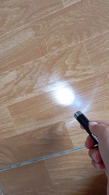 Лазер и фонарик смотреть онлайн