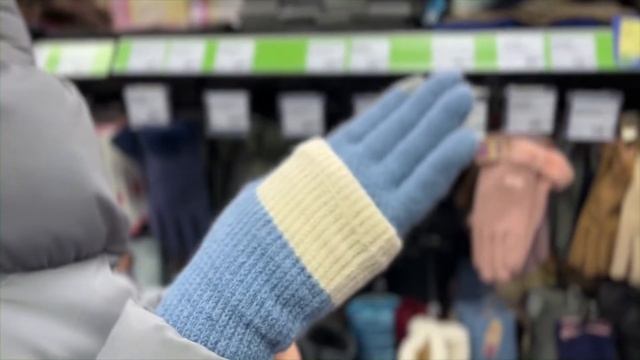 В магазине Fix Price большой выбор варежек смотреть онлайн