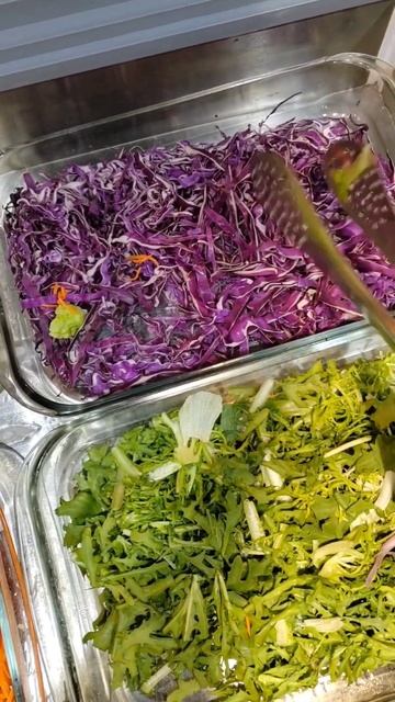 Китай: Варим борщ и едим палочками) #прикол #китай #shorts смотреть онлайн