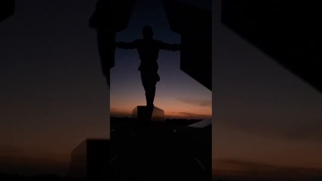 "есть между Курском и Орлом" смотреть онлайн