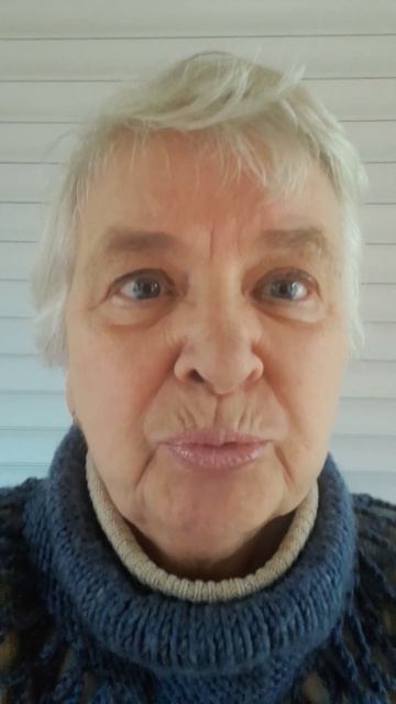 209. Есть любимые и не любимые женщины !? смотреть онлайн