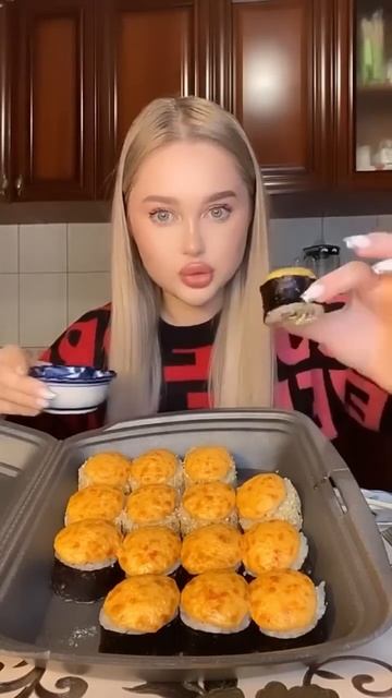 #асмр #асмрвидео #мукбангроллы #мукбангроссия #мукбанк смотреть онлайн