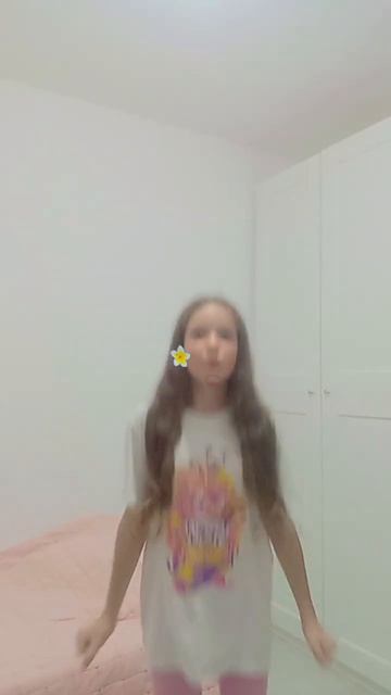 Ребята прикиньте тут есть разве э #dance #music #love #elis #shorts смотреть онлайн