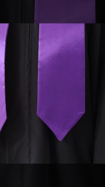 Мантия выпускника с галстуком - цвет фиолетовый