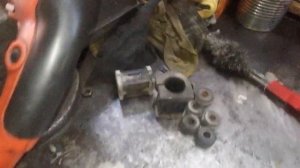 Nissan Terrano 2,7л 1996год. Пыльник на граната, стабилизатор, ре