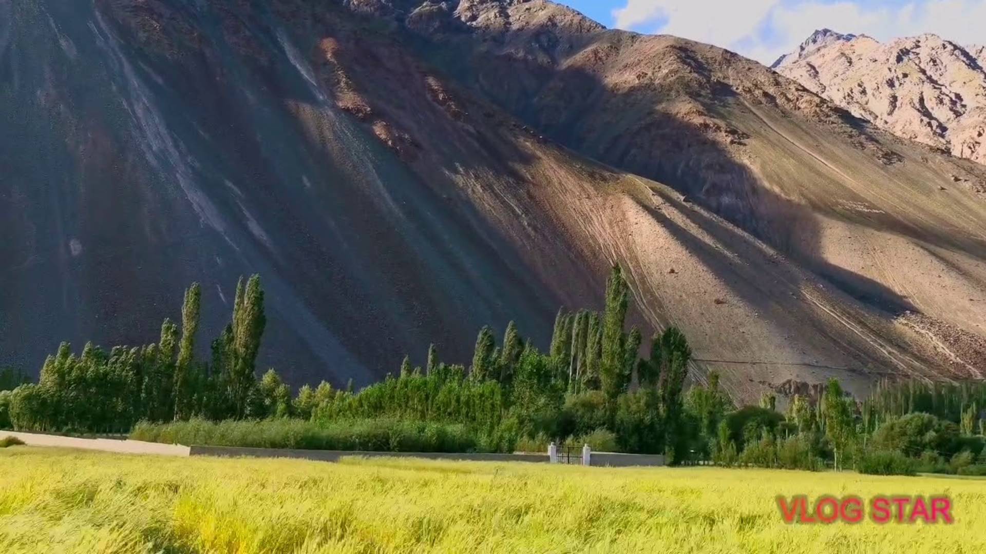 Muneem &Zia Ud Din - Rabab From Gilgit Baltistan (Hunza)