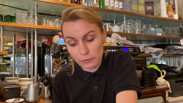 А вы отдали свои квартиры в Украине украинским беженцам? Стыдоба!!! смотреть онлайн