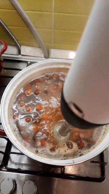 Заготовили джем из боярышника. Ну очень вкусный рецеп? смотреть онлайн