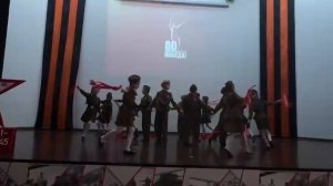 ТАНЕЦ ПОД ПЕСНЮ ВСТАНЕМ ШАМАН ГОД 2025