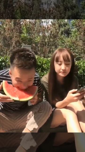 КИТАЙЦЫ ЕДЯТ АРБУЗ смотреть онлайн