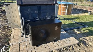 Инверторный Тепловой Насос Aquaviva с Wi-Fi греет воду в каркасном бассейне на даче