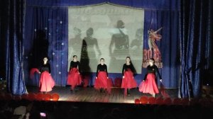 Танец под песню "Красные маки"