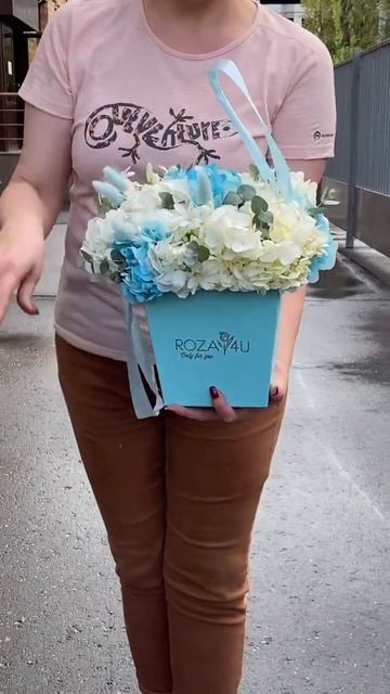 Композиция Голубая лагуна с гортензией #цветымосква #? смотреть онлайн