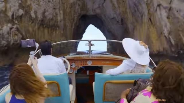 Ещё одна простая просьба (2025) . Детектив , комедия . США . Трейлер смотреть онлайн