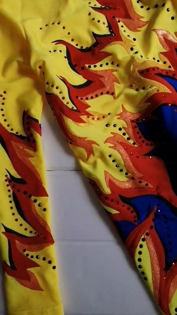 Обзор огненного костюма для #воздушнаягимнастика смотреть онлайн