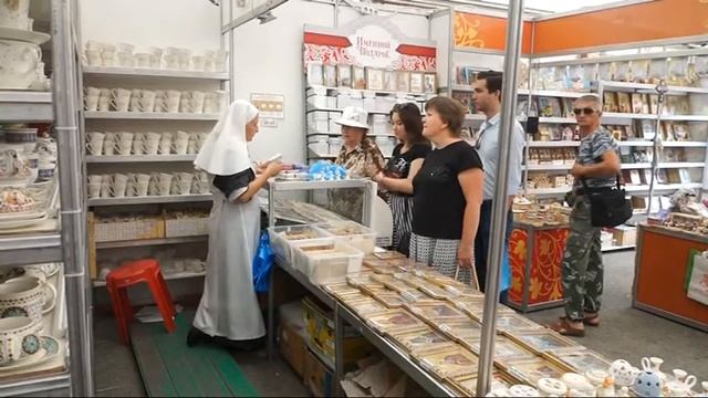 Сегодня на площади у центра досуга ''Родина'' открылась смотреть онлайн