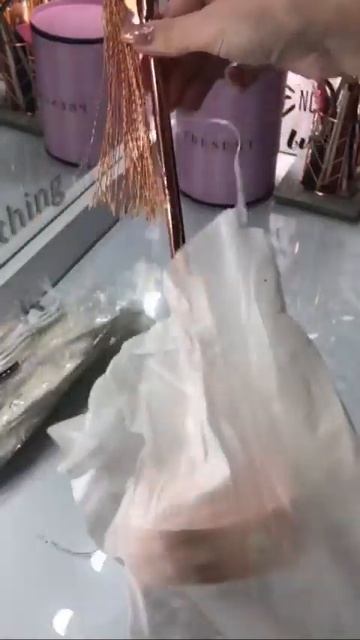 Настольная лампа с перьями и сенсорным управлением на смотреть онлайн